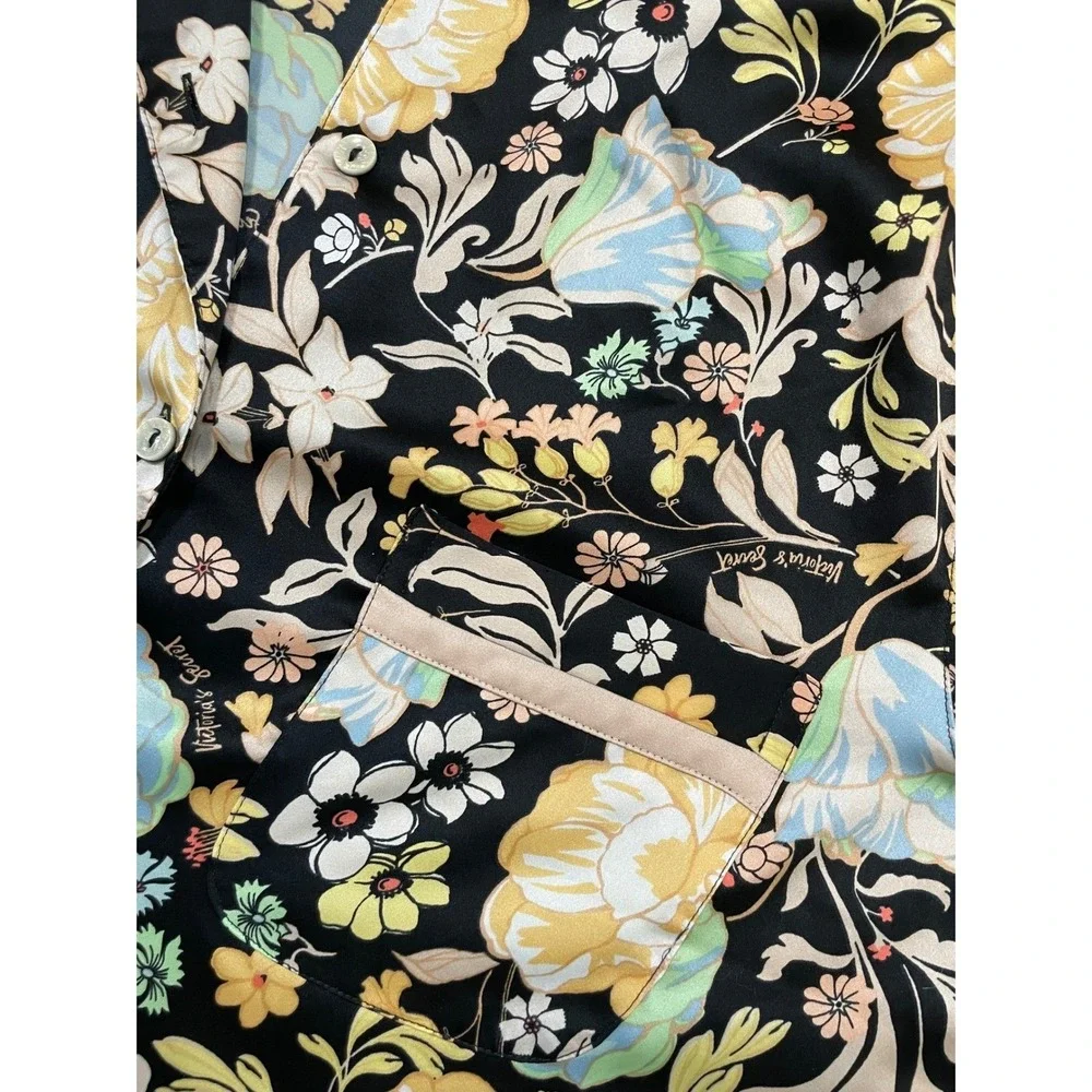 Victoria's‎ Secret Pajama Top Womens Medium Black Floral Satin Sleep Button Up
